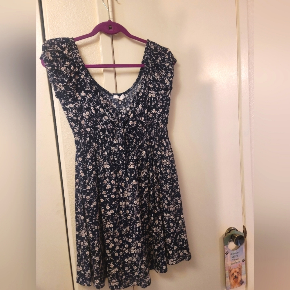 Very cute flower dress size large